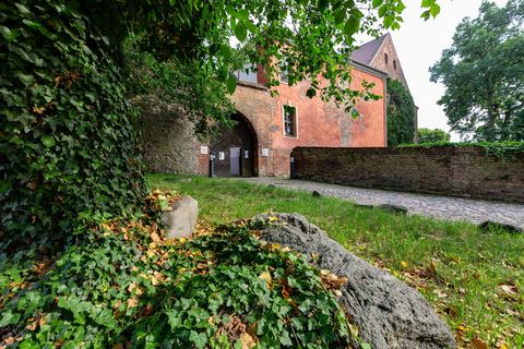 Eingangstor zur Burg Beeskow