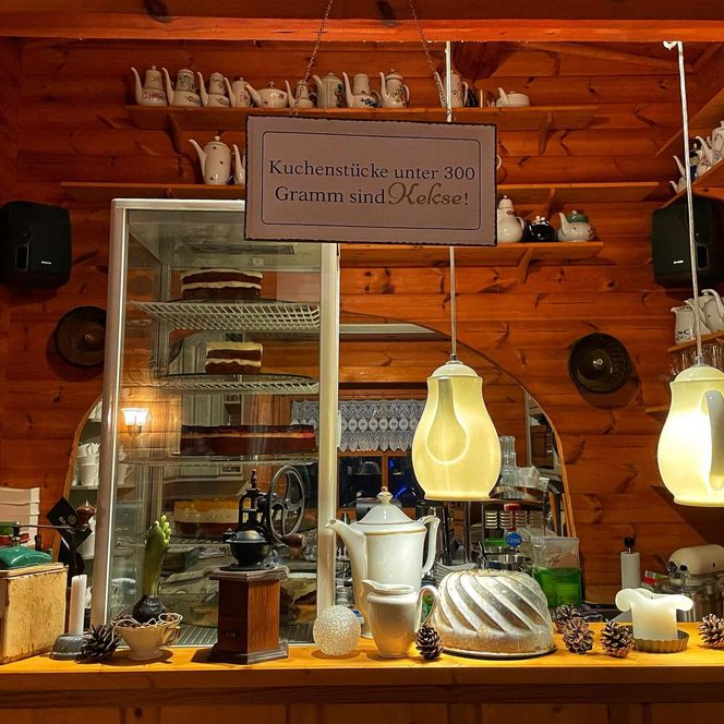 Cafe Holzappel Holzhaus in Groß Lindow Tresen innen