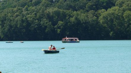 türkiser Schermützelsee in Buckow (Märkische Schweiz)