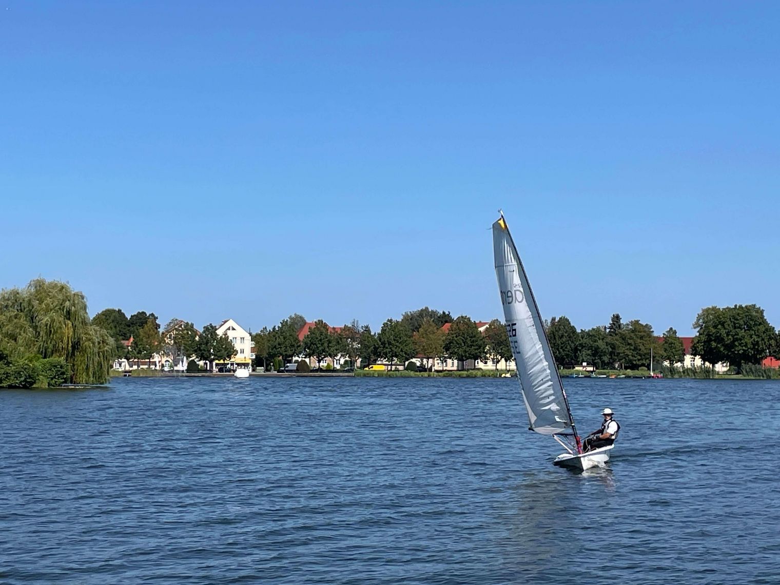 Segelboot Muellroser See Sommer Schlaubetal Müllrose