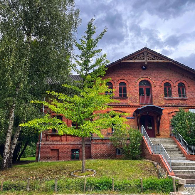 Bremsdorfer Mühle Jugendherberge Eingang Sommer