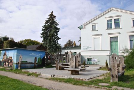 Außenansicht vom THEATERuntendrunter