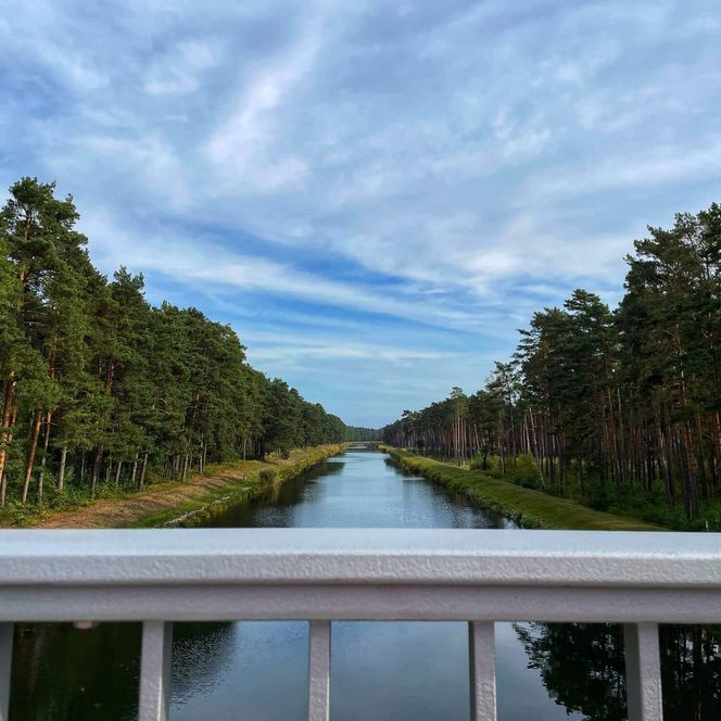 Rautenkranz Bruecke am Oder Spree Kanal Sommer